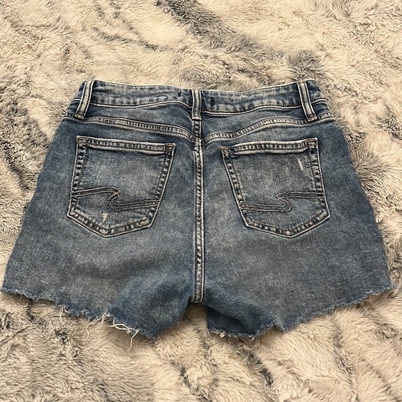 Silver Jeans Co Women’s Denim Short Shorts, High Waist, Size 3, Very Cute!! - Picture 7 of 7